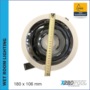 Professioneller IP65 Einbaustrahler für große Feuchträume - Warmweiß, 180xH104mm, 30W